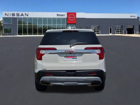 Used 2023 GMC Acadia SLT AWD/4WD image 4