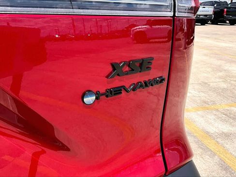 Used 2026 Toyota Corolla Cross XSE w/ Convenience Package image 10