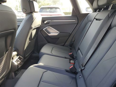 New 2025 Audi Q3 2.0T Premium image 26