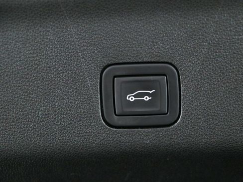 Used 2023 GMC Yukon SLT w/ SLT Premium Package AWD/4WD image 36
