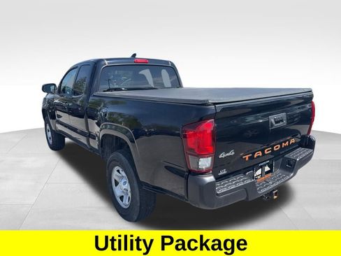 Used 2022 Toyota Tacoma SR AWD/4WD image 3