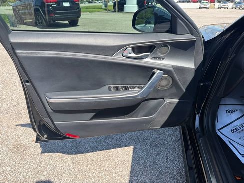 Used 2019 Kia Stinger GT1 RWD image 13