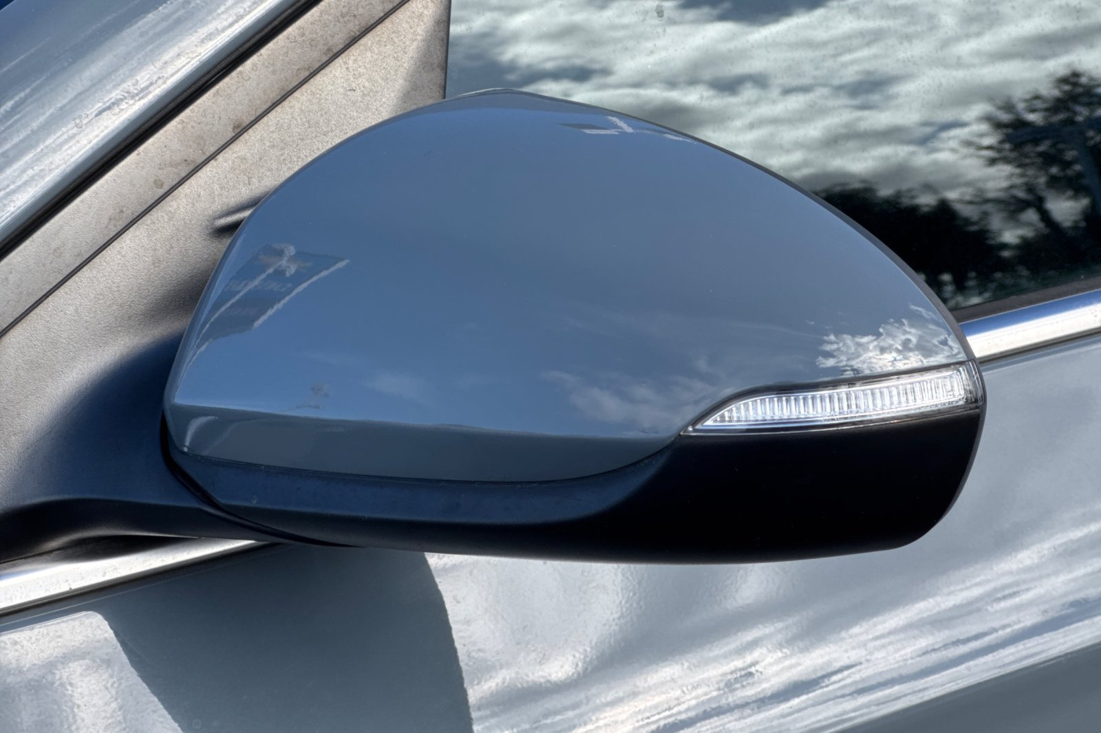 Used 2020 Hyundai Ioniq Limited FWD image 53