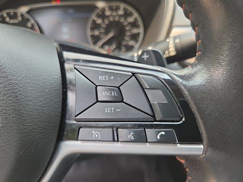 Used 2024 Nissan Altima 2.5 SR FWD image 23