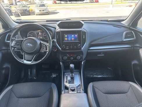 Used 2023 Subaru Forester Premium image 16