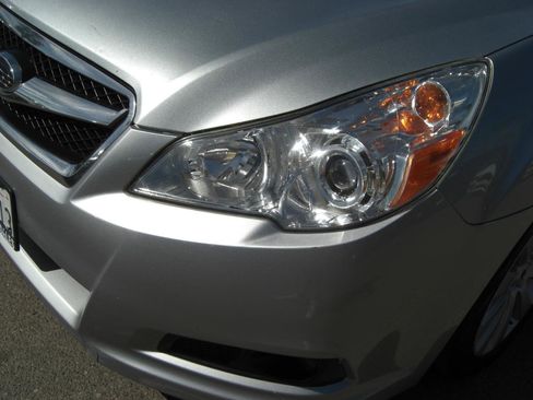 Used 2012 Subaru Legacy 2.5i Limited image 6