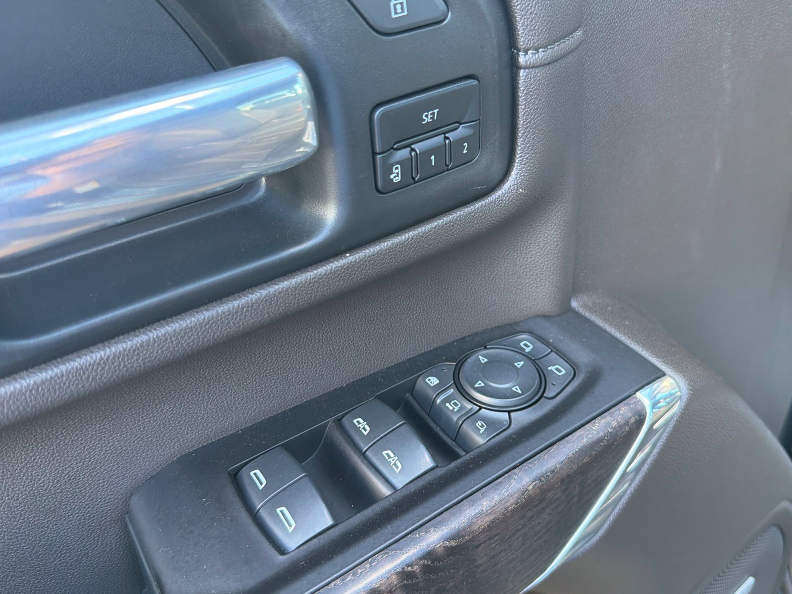 Used 2022 GMC Sierra 3500 Denali AWD/4WD image 13