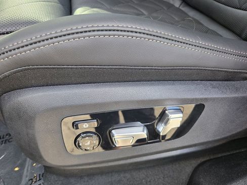 New 2026 BMW X6 xDrive40i w/ Climate Comfort Package image 25