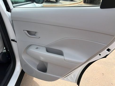 New 2026 Hyundai Kona SE FWD image 17