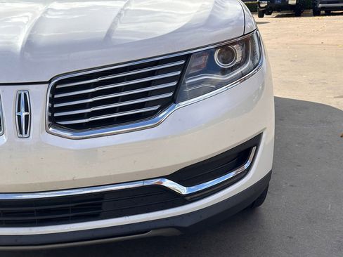 Used 2016 Lincoln MKX Reserve w/ Climate Package image 4