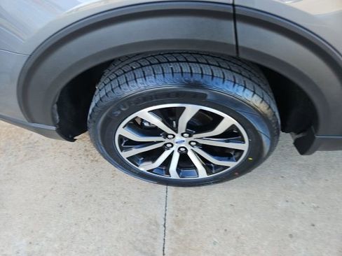 Used 2025 Ford Explorer ST-Line image 10