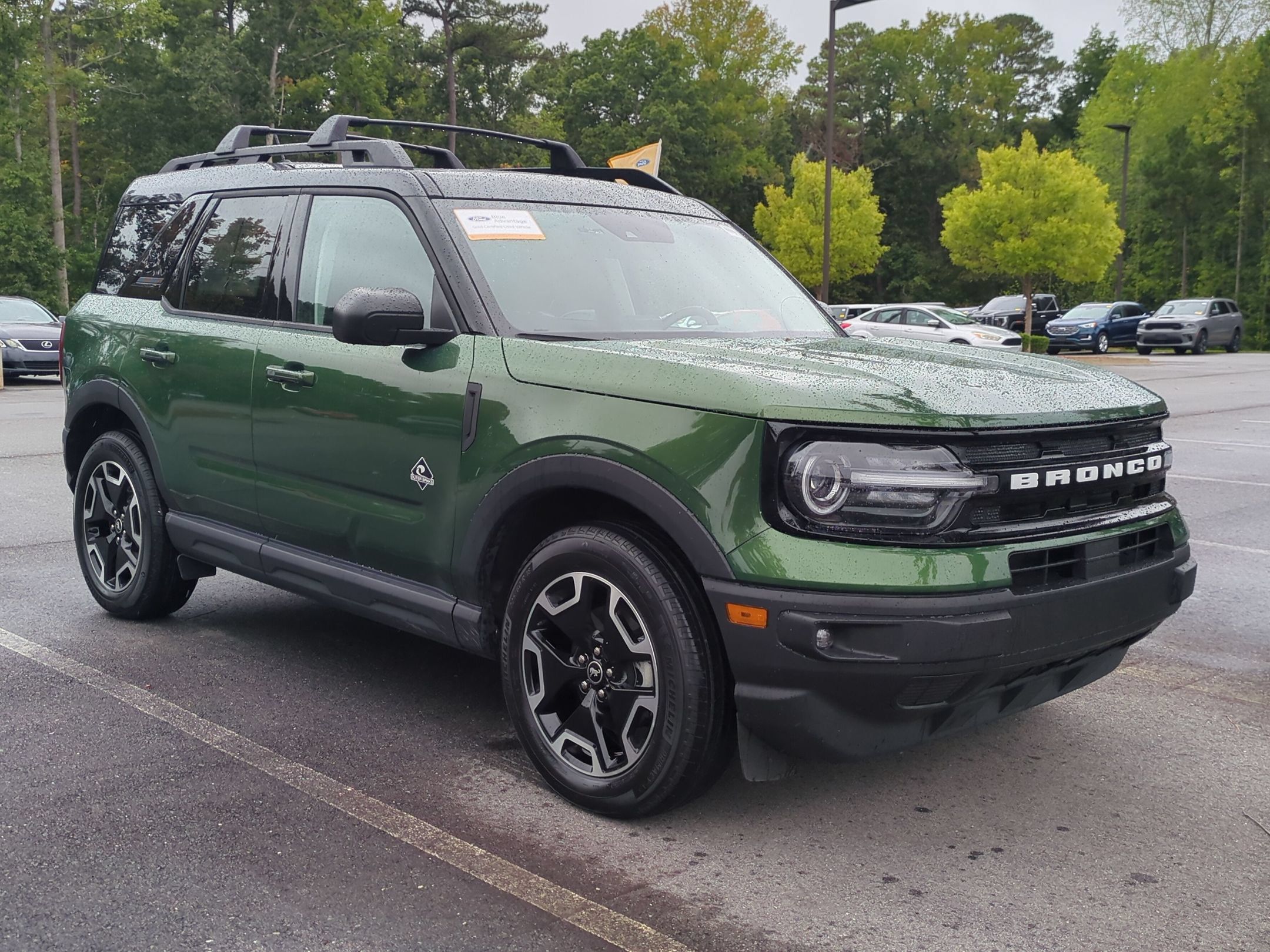 Used 2024 Ford Bronco Sport Outer Banks w/ Tech Package AWD/4WD image 2