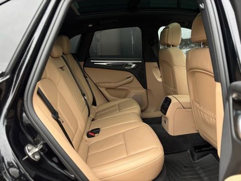 Used 2023 Porsche Macan image 53