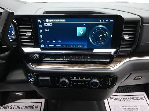 Used 2025 Chevrolet Silverado 2500 LT w/ Convenience Package image 18