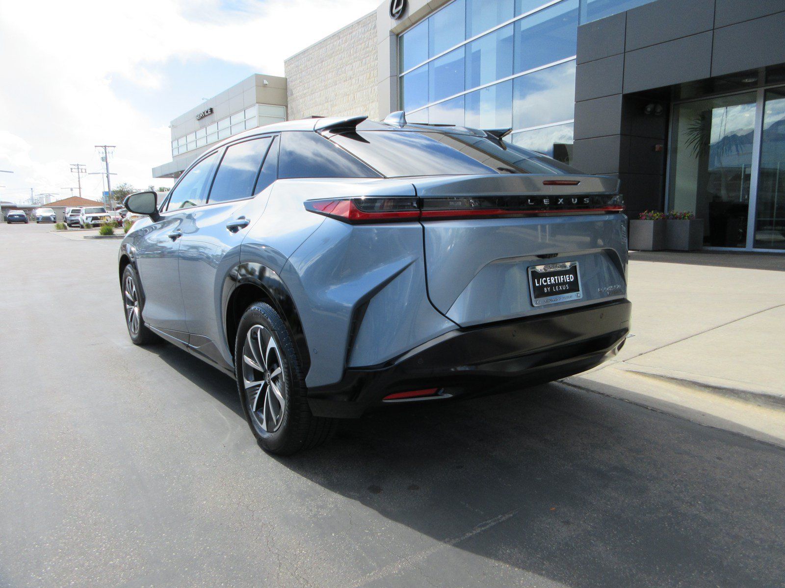 Used 2023 Lexus RZ 450e Premium w/ Technology Package AWD/4WD image 5