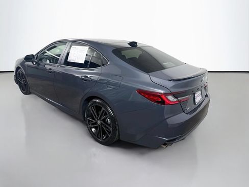 Used 2025 Toyota Camry XSE FWD image 5