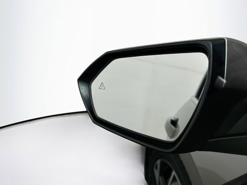 Used 2025 Hyundai Elantra SEL image 16