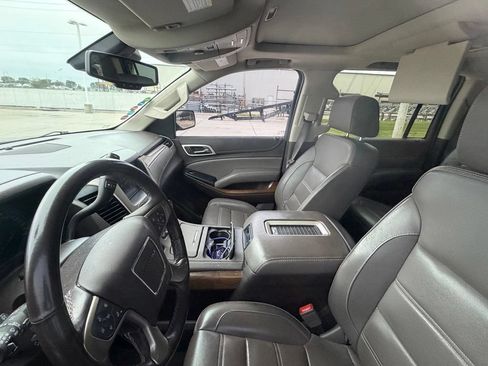 Used 2020 GMC Yukon XL Denali w/ Open Road Package AWD/4WD image 8