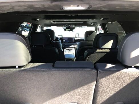 Used 2025 Hyundai Palisade Calligraphy image 19