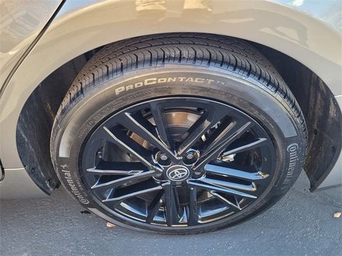 Used 2025 Toyota Camry SE image 26