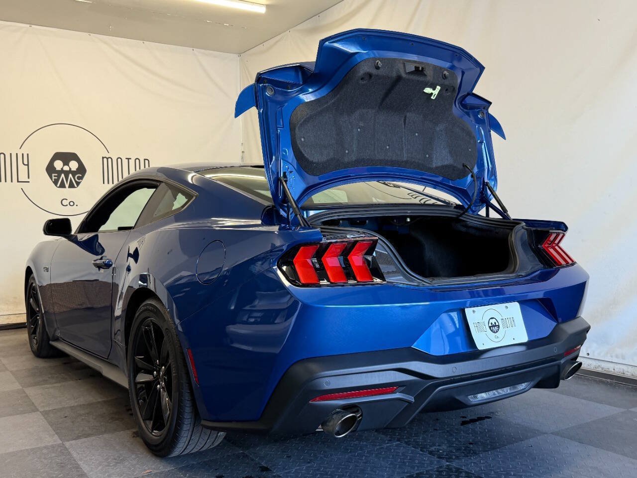 Used 2024 Ford Mustang GT RWD image 20