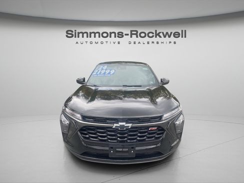 Used 2024 Chevrolet Trax RS w/ Driver Confidence Package FWD image 8