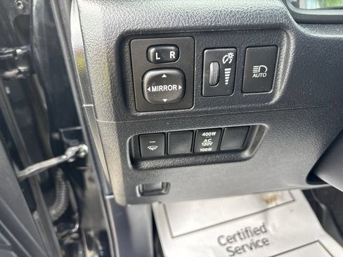 Used 2020 Toyota 4Runner SR5 AWD/4WD image 22