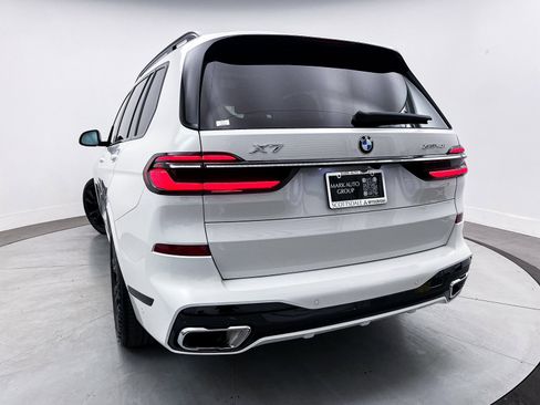Used 2023 BMW X7 xDrive40i w/ M Sport Package image 17