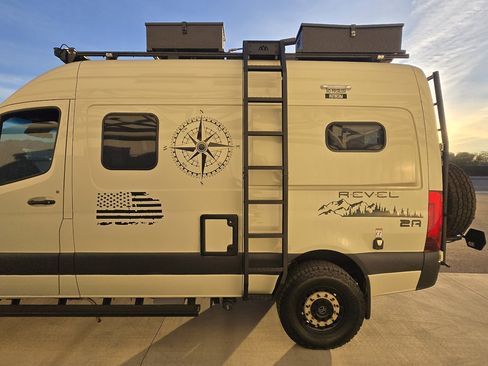 Used 2020 Mercedes-Benz Sprinter 2500 image 25