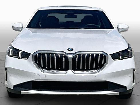 Used 2026 BMW 530i RWD image 3