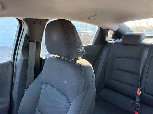 Used 2018 Chevrolet Malibu LT image 48