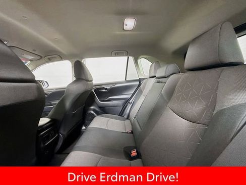 Certified 2023 Toyota RAV4 XLE FWD image 9