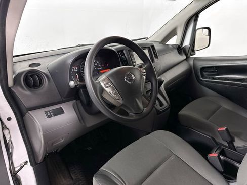 Used 2021 Nissan NV200 S w/ Back Door Glass Package image 11