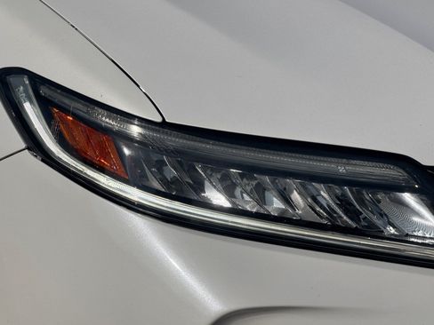 Used 2016 Honda Accord Touring image 11