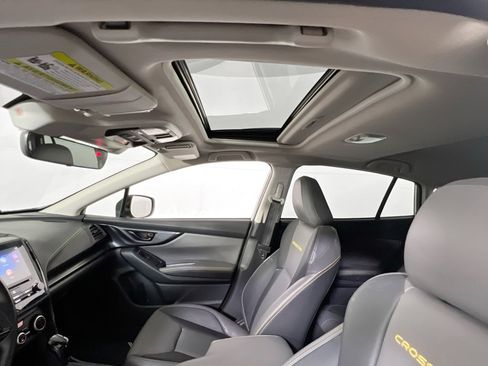 Used 2022 Subaru Crosstrek 2.5i Sport w/ Moonroof Package image 21