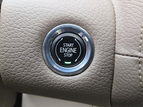 Used 2023 GMC Yukon Denali w/ Denali Reserve Package image 22