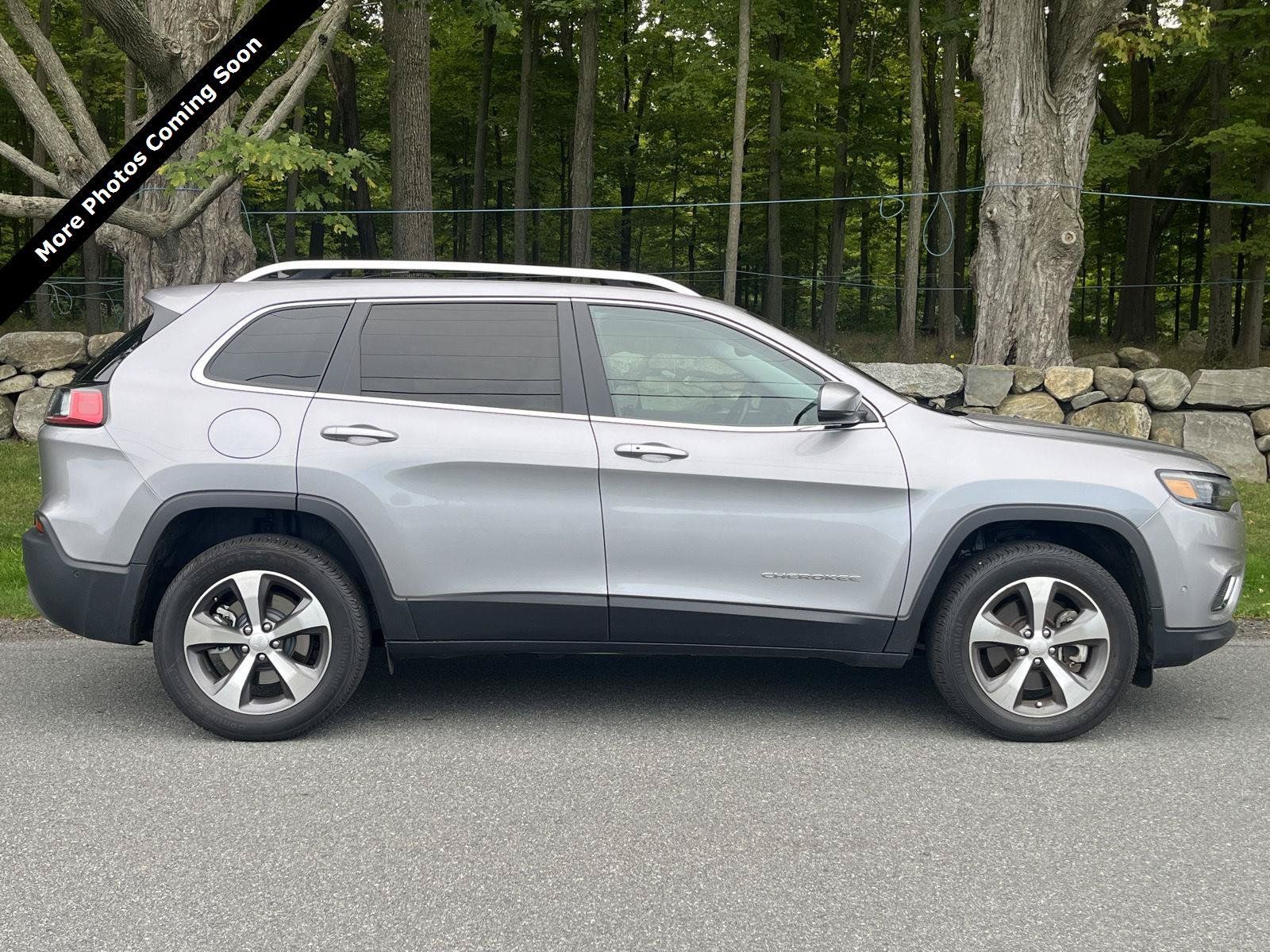 Used 2021 Jeep Cherokee Limited AWD/4WD image 2