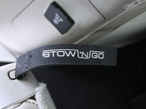 Used 2020 Chrysler Pacifica Limited w/ Advanced Safetytec Group image 17