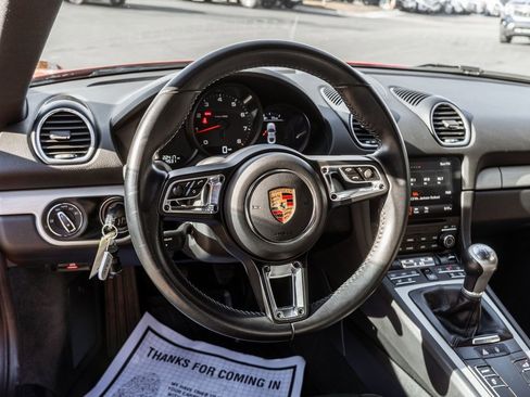 Used 2018 Porsche 718 Cayman Base image 8