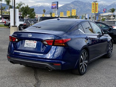Used 2022 Nissan Altima 2.5 SR image 3