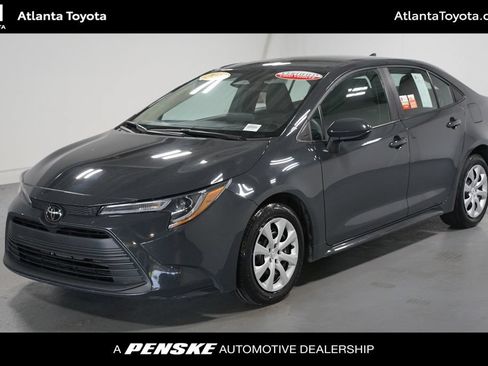 Used 2025 Toyota Corolla LE FWD image 1