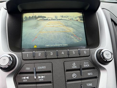 Used 2017 Chevrolet Equinox LS image 10