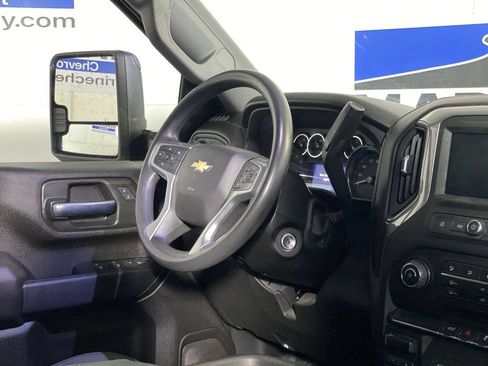 Used 2022 Chevrolet Silverado 2500 Custom w/ Gooseneck/5TH Wheel Package AWD/4WD image 10