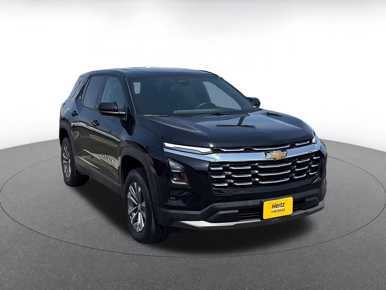 Used 2025 Chevrolet Equinox LT FWD image 3