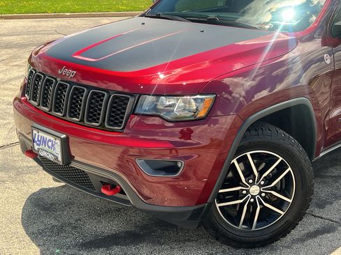 Used 2017 Jeep Grand Cherokee Trailhawk AWD/4WD image 8
