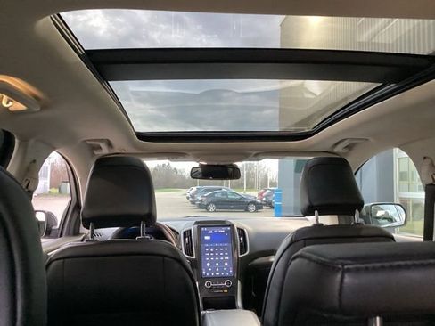 Used 2022 Ford Edge SEL w/ Convenience Package image 15