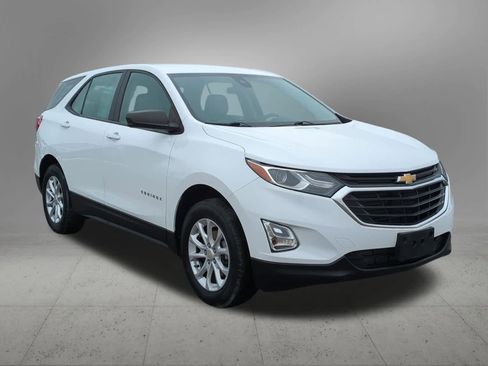 Used 2021 Chevrolet Equinox LS image 8