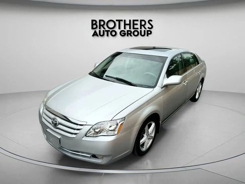 Used 2007 Toyota Avalon XLS image 4
