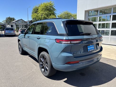 New 2026 Jeep Grand Cherokee Limited AWD/4WD image 3