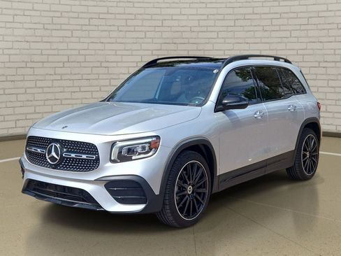 Used 2022 Mercedes-Benz GLB 250 image 1